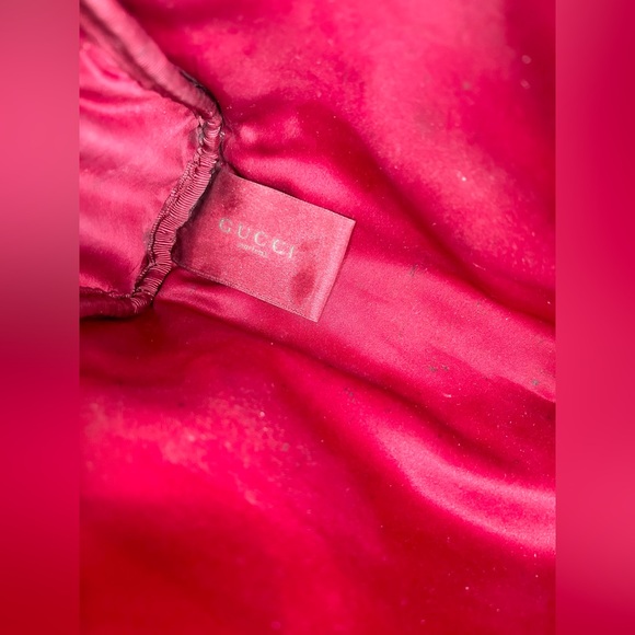 Gucci Red Velvet Cosmetics Bag / Clutch - Picture 14 of 16